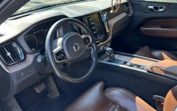 Půjčit  Volvo XC 60 